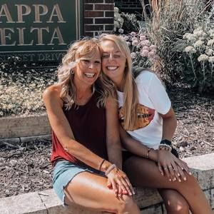 Meet your Posher, Julie